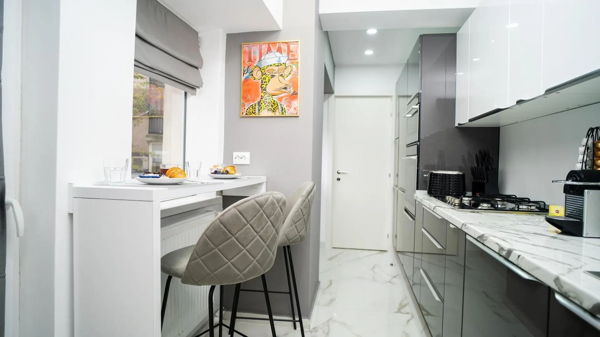 Top Location - Contemporary Parliament View - 2Br Bükreş